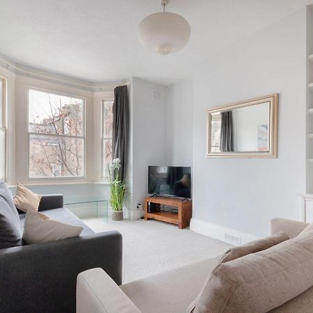 1 Bed Clapham Junction Apartment London Exteriör bild