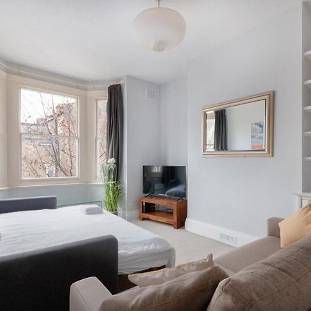 1 Bed Clapham Junction Apartment London Exteriör bild