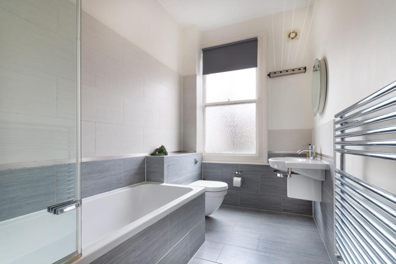 1 Bed Clapham Junction Apartment London Exteriör bild
